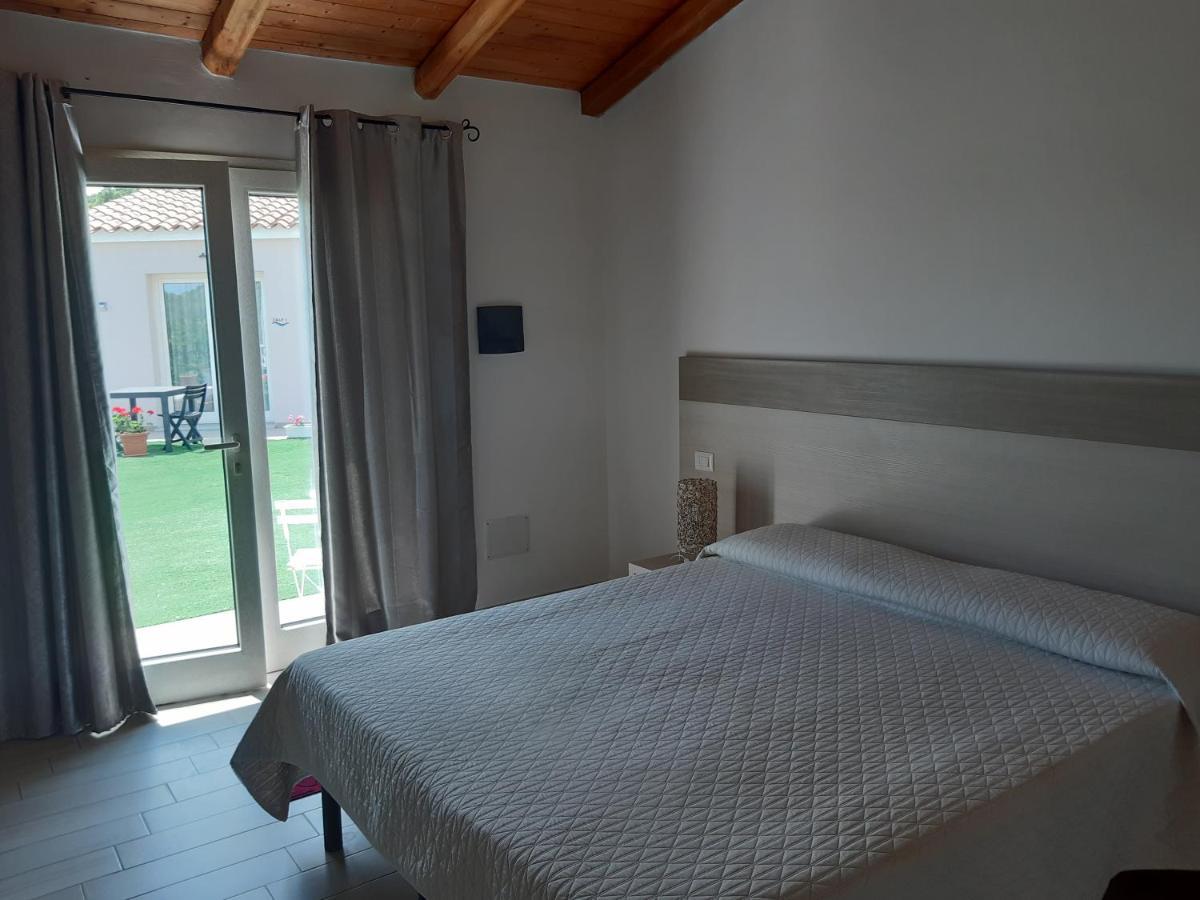 Sole&Sale Bed & Breakfast San Teodoro  Exterior foto
