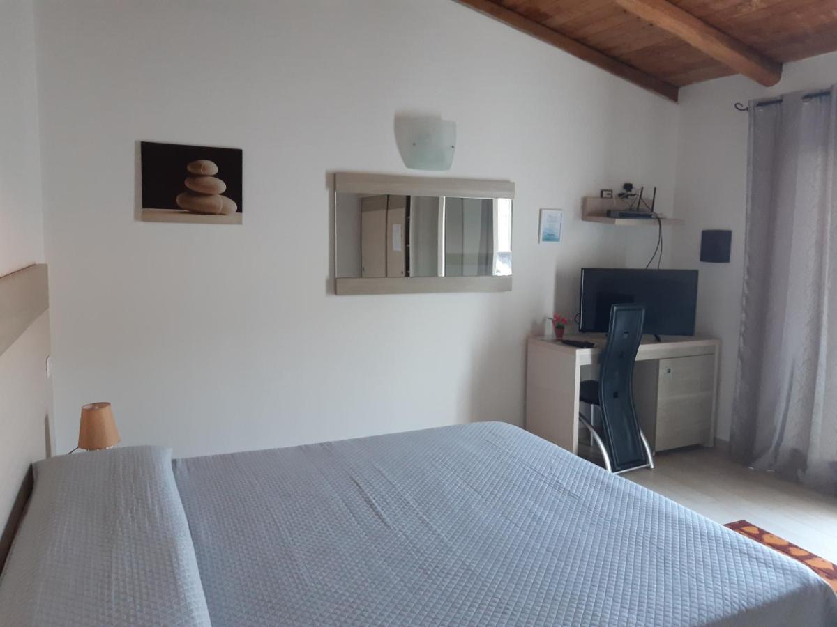 Sole&Sale Bed & Breakfast San Teodoro  Exterior foto