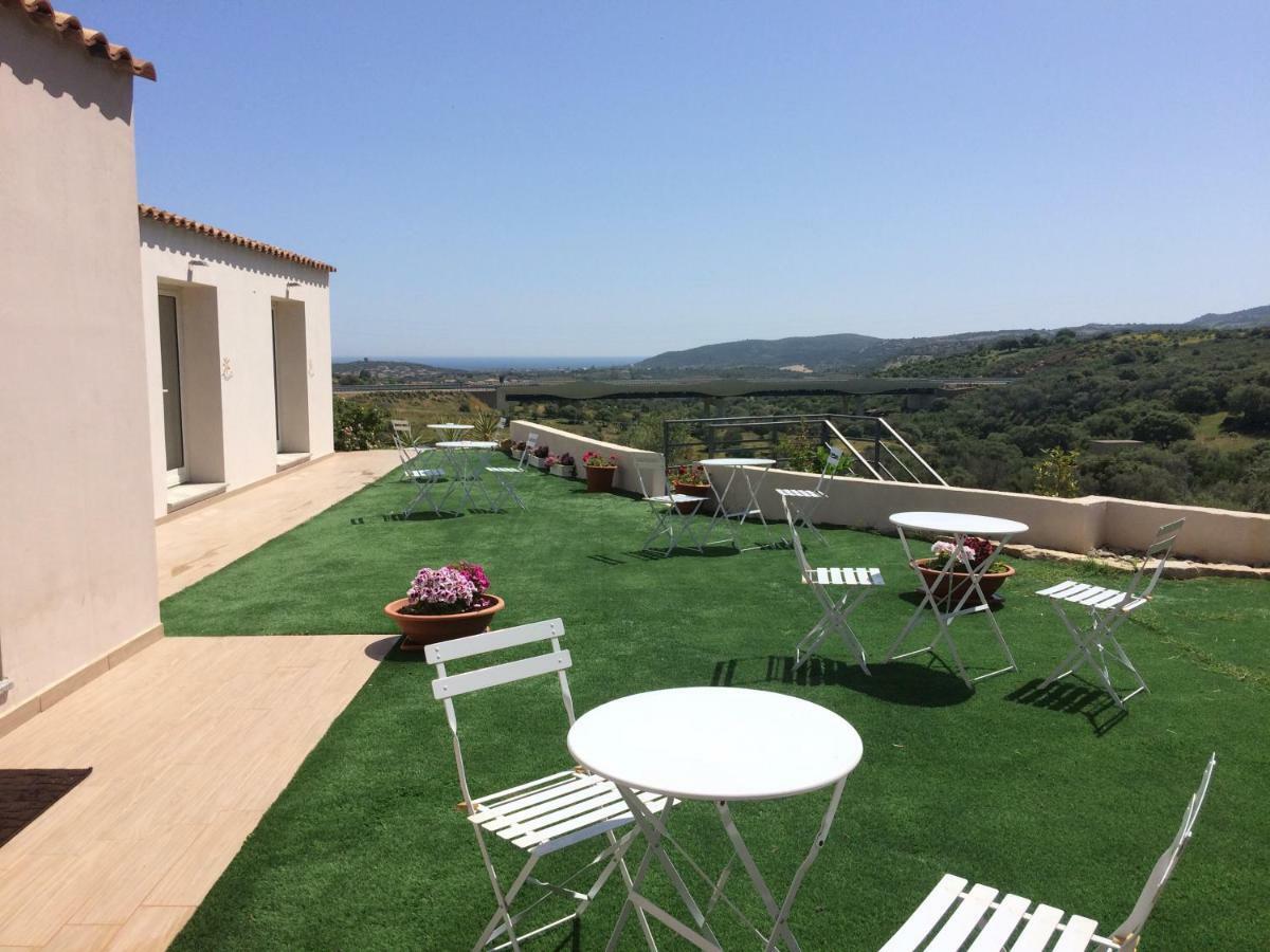 Sole&Sale Bed & Breakfast San Teodoro  Exterior foto