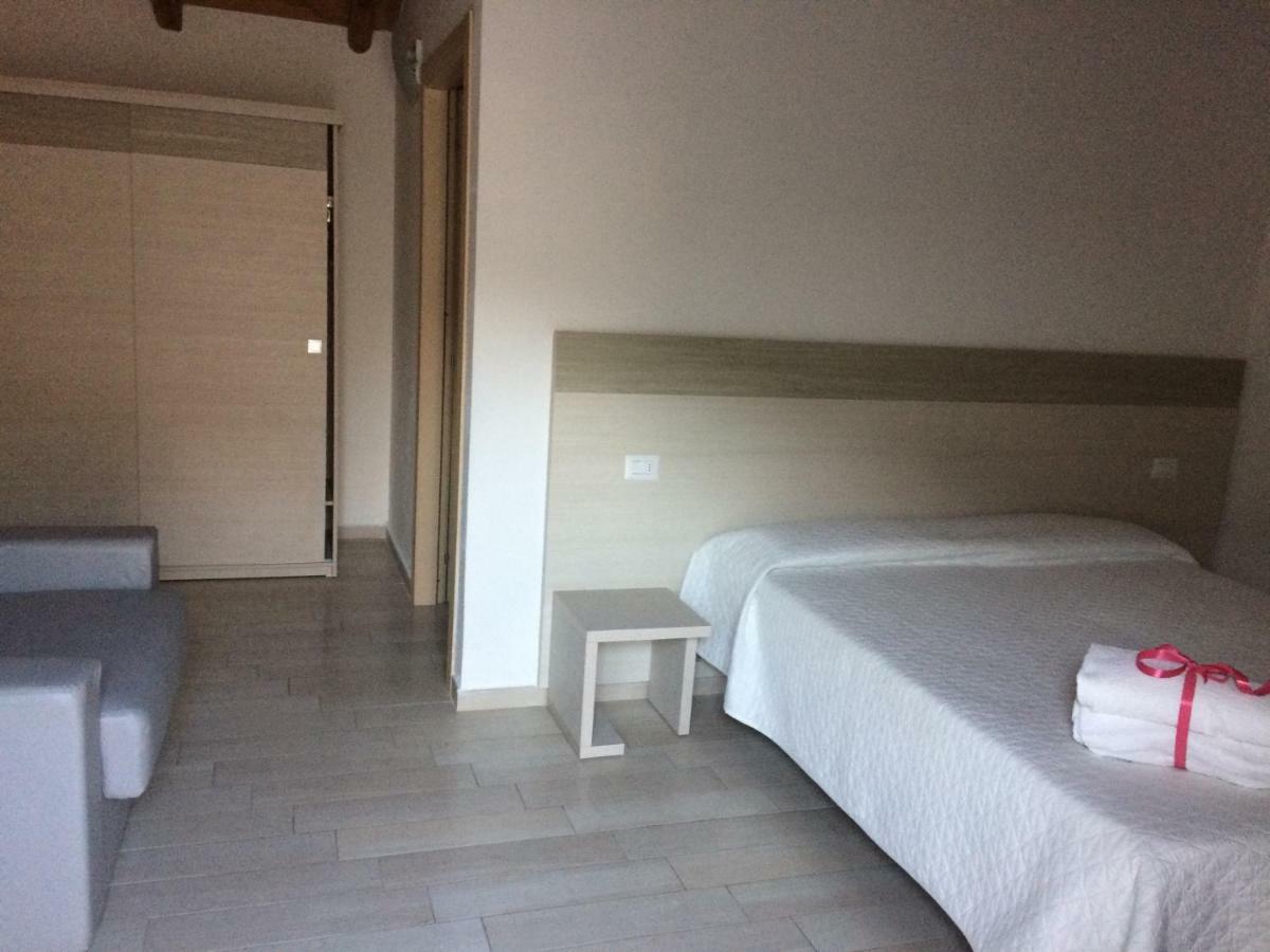Sole&Sale Bed & Breakfast San Teodoro  Exterior foto
