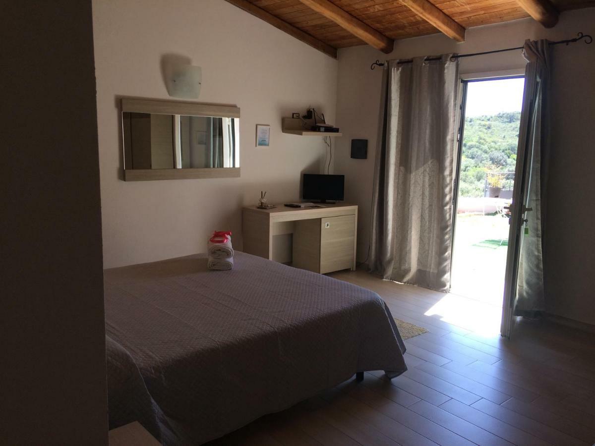Sole&Sale Bed & Breakfast San Teodoro  Exterior foto